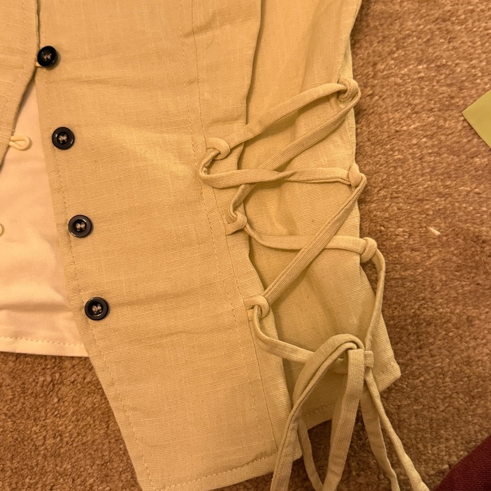 Princess Polly Ivory Sleeveless Top - Picture 3 of 4